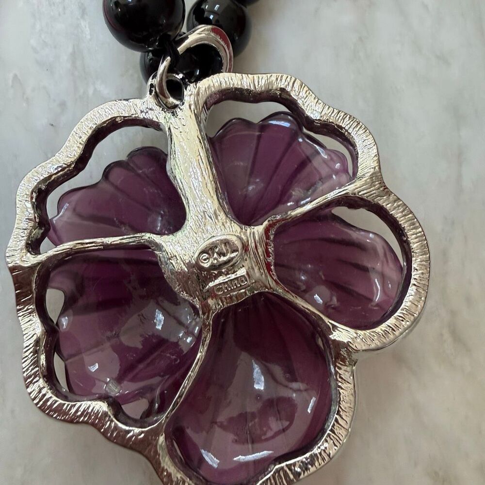 Kenneth Jay Lane vintage Floral Pendant Necklace Signed Black Beads purple - Picture 7 of 11